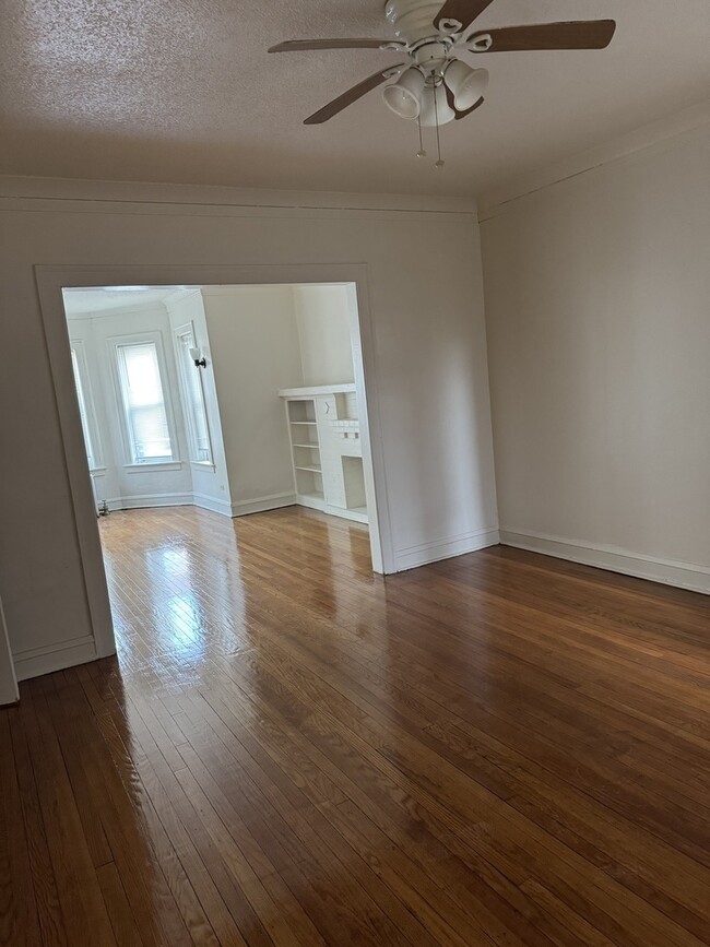 Photo - 6523 S Greenwood Ave