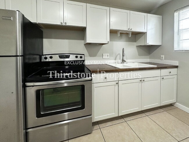 Photo - 1930 Park St Unidad A