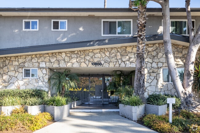 Building Entrance - Crenshaw Manor