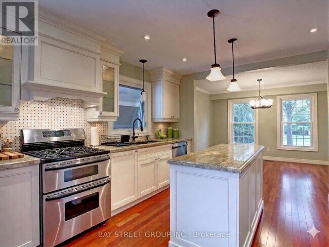 Photo - 2374 Bennington Gate