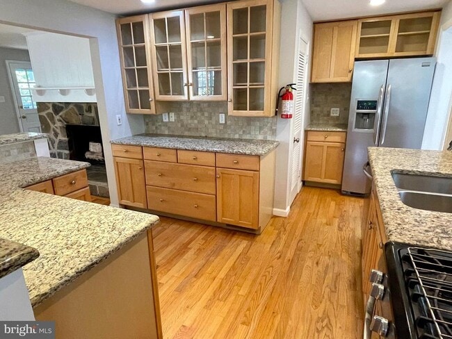 Photo - 705 Pomona Ave