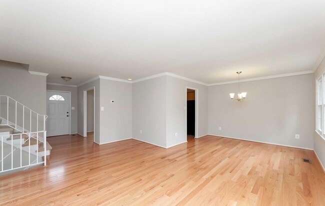 Photo - 5307 Greenough Pl