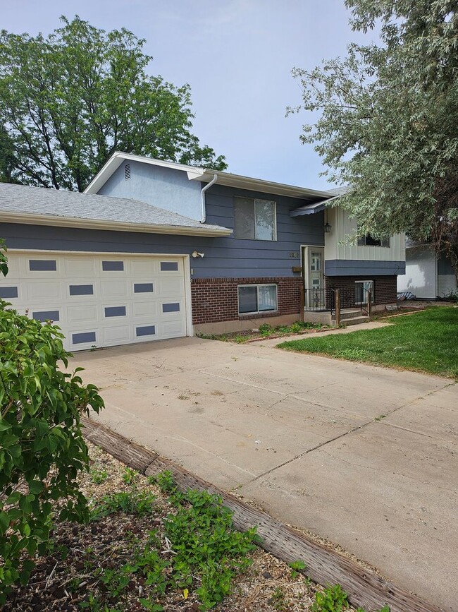 Photo - ALL PROSPECTIVE TENANTS MUST SUBMIT A $58 NON-REFUNDABLE APPLICATION FEE PER APPLICANT ONLINE AND...