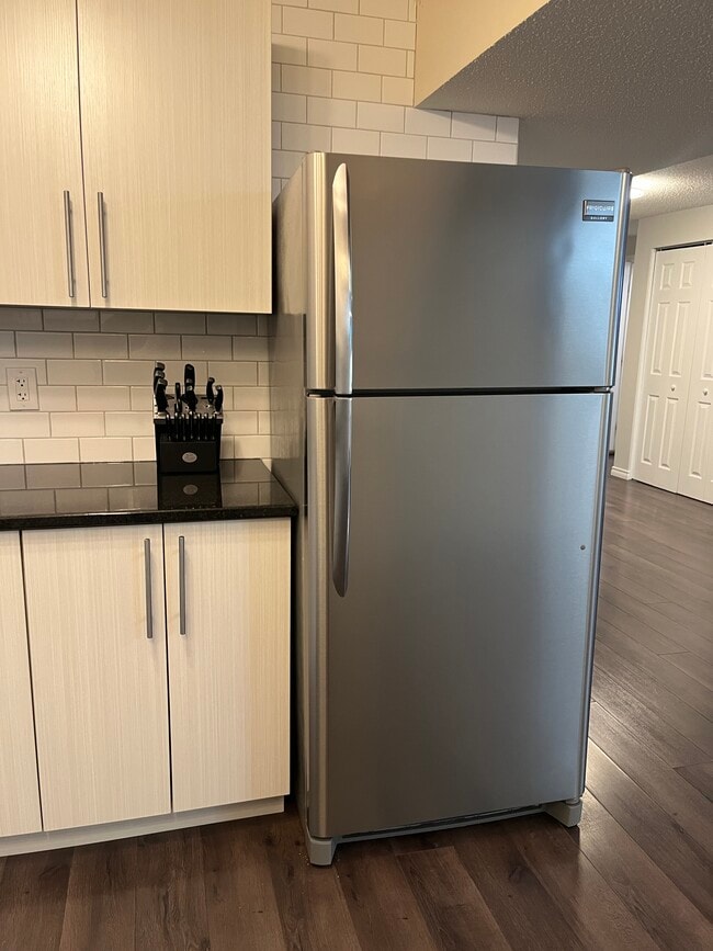 Photo - 8608 Connors Rd NW