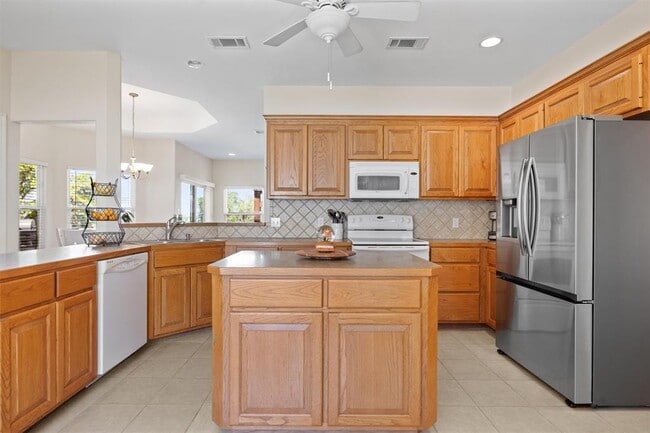 Photo - 104 Kings Way