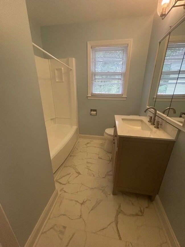 Photo - 10 Bevlyn Dr