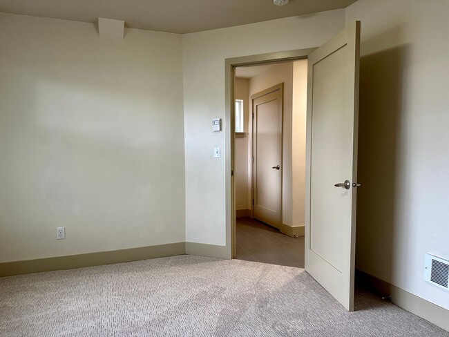 Photo - Enjoy pets and parking at this ideal townh...
