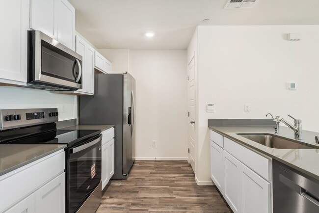 Photo - 7352 Joanna Brk St