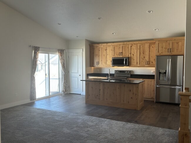 Photo - 336 Destiny Wy