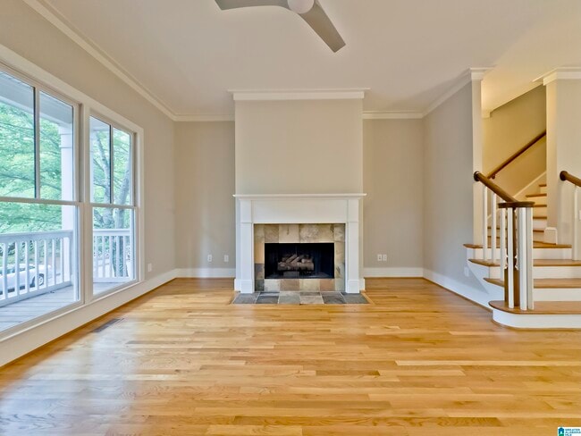Photo - 216 Hawthorn St