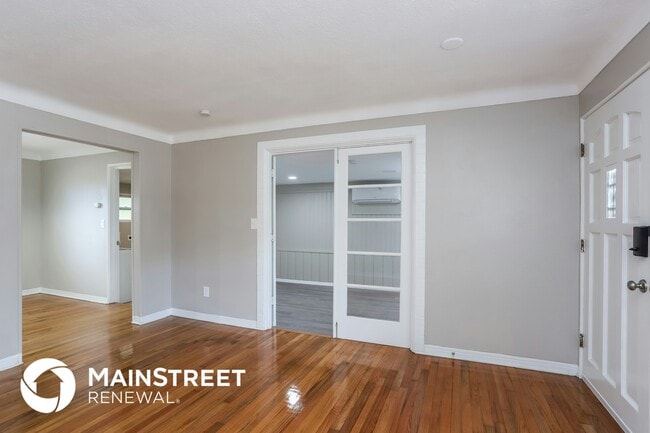 Photo - 8054 34th Ave N