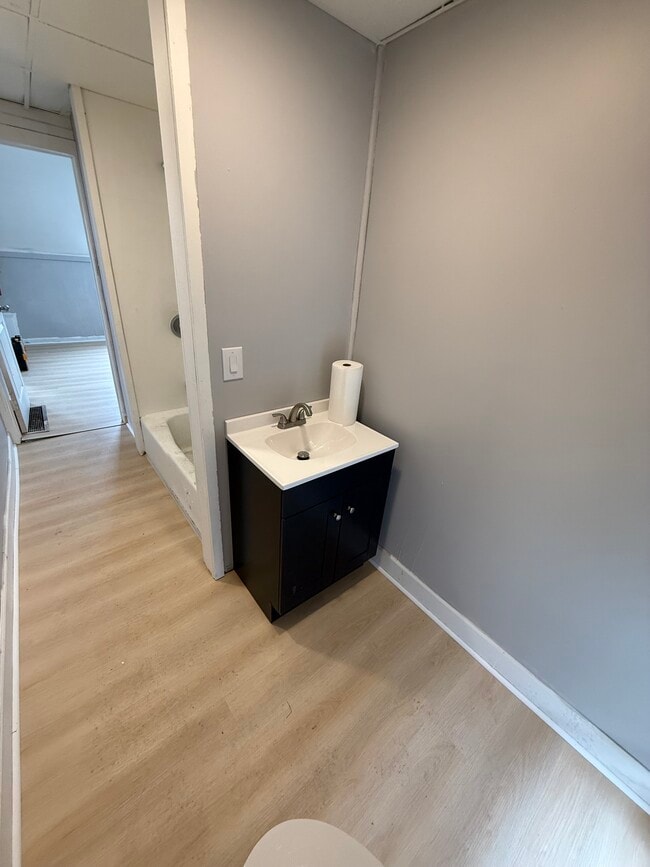 Photo - 313 Kossuth St Unit Front 2