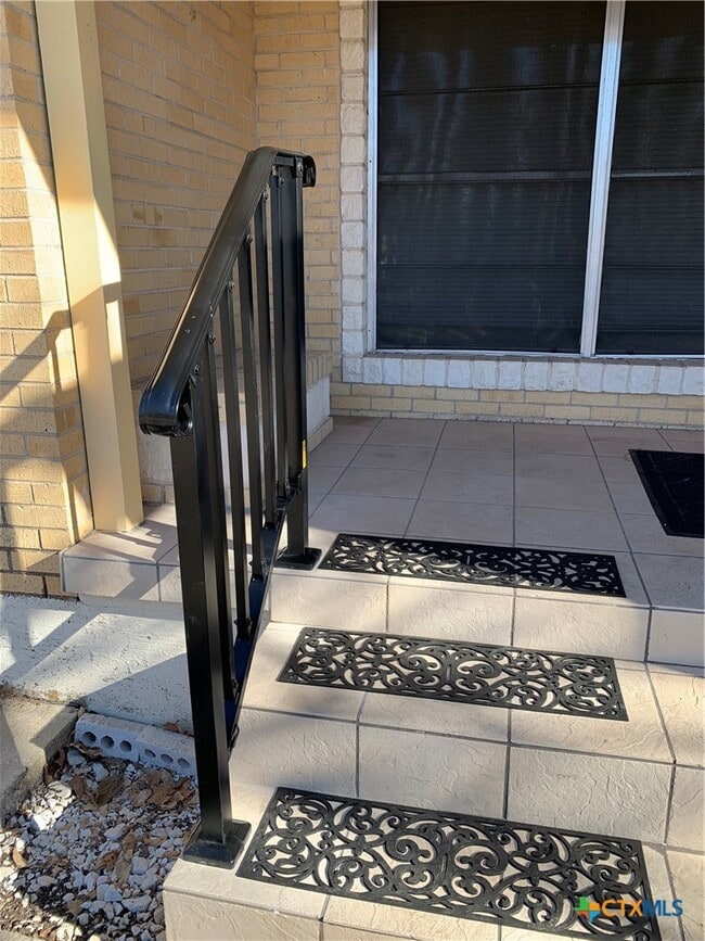 Photo - 708 Stewart St