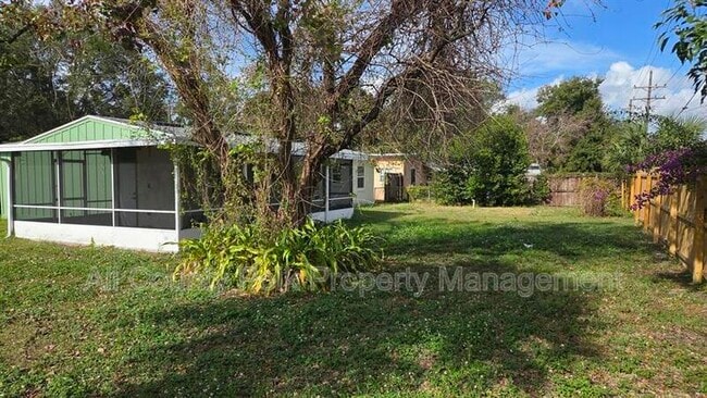 Photo - 2704 Homer Cir