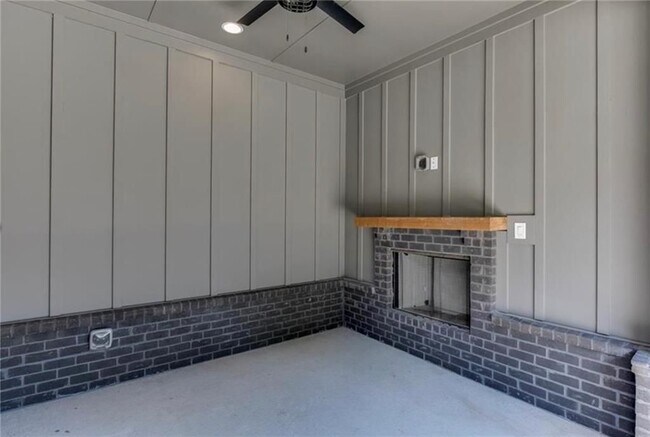 Photo - 5603 W Pine St