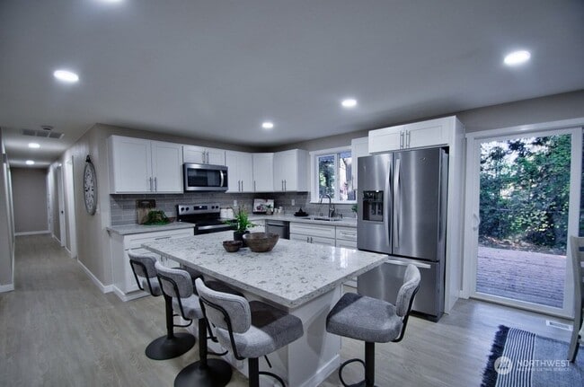 Photo - 6720 Alder Glen Dr SE