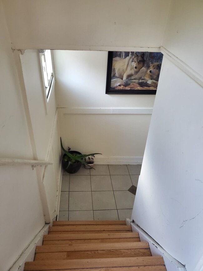 Photo - 53 Chillery Av Unit 2 bedroom basement apt