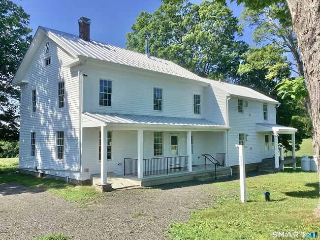 Photo - 533 Weekeepeemee Rd