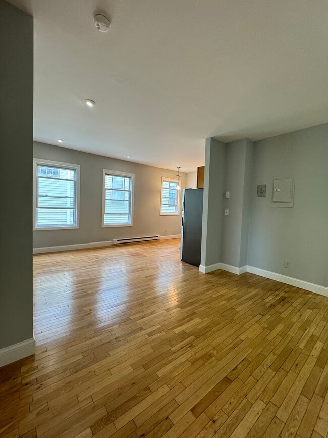 Photo - 5 Sutton St Unit 3A