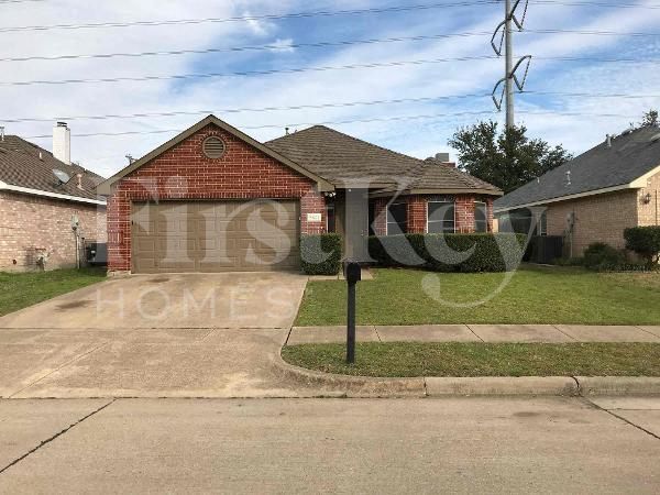 Photo - 5621 Wellston Dr House