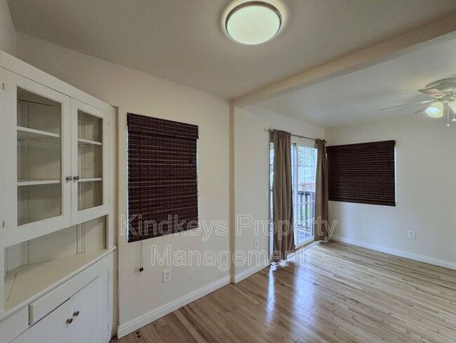 Photo - 5042 Muir Ave