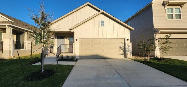 Building Photo - 2304 Delano Dr