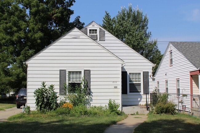 Building Photo - Beautiful home for rent! Unit 1715 S 9th Ave