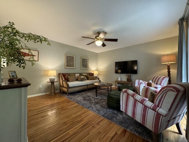 Photo - 1810 Ivan Dr