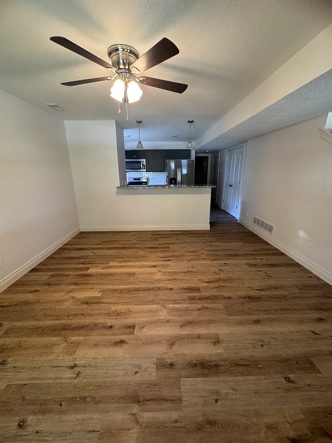 Photo - 14 3rd Ave Unidad 100