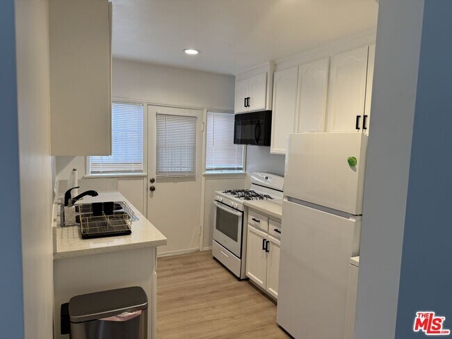 Photo - 931 S Sherbourne Dr Unidad 931