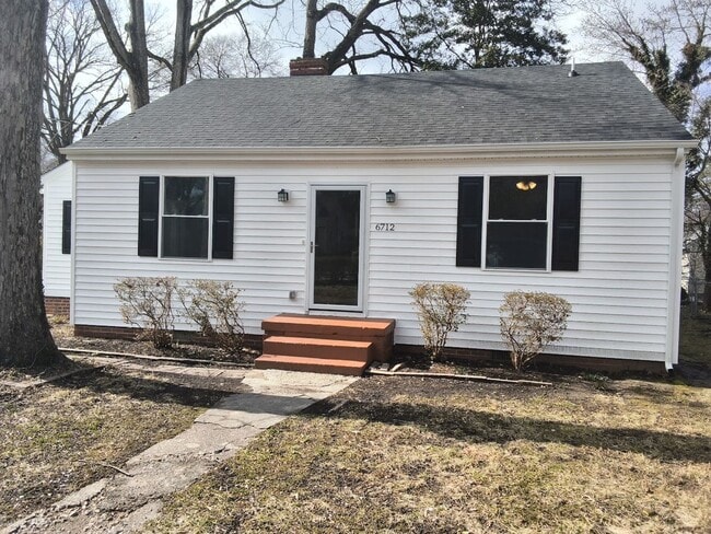 Building Photo - Completely renovated ranch home!