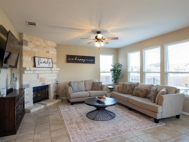 104 Rocroi Dr