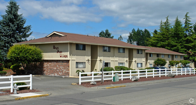 Building Photo - Bryn Mar Village Rental