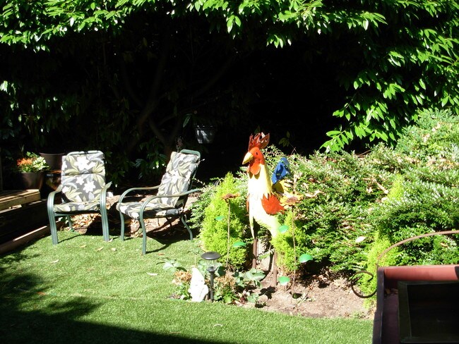 Courtyard - 5446 Fauntleroy Way SW Unit 2