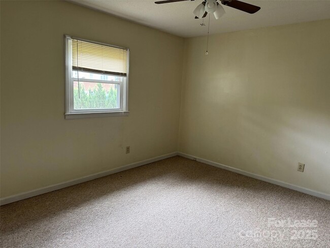 Photo - 1237 15th Ave NW