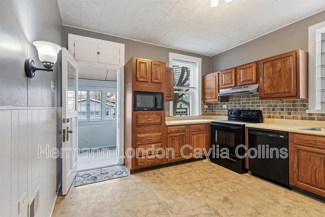 Photo - 5208 Robert Ave