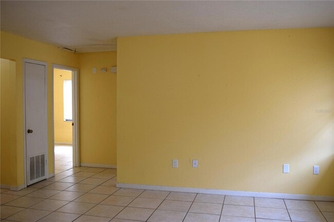7423 SW 42nd Pl Unit 2