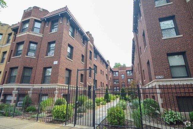 Building Photo - 2645 N Spaulding Ave Rental