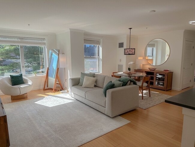 Photo - 16 Miner St Unit 308