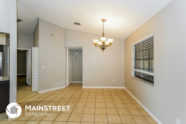 Photo - 1805 Lk Crst Ave