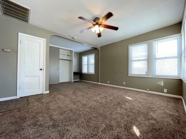 Photo - Cozy 1 bedroom with detached garage