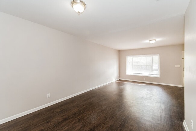 Photo - 7059 Melvin Rd