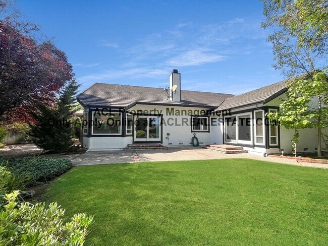 Photo - Spacious, Single Story Northgate Home For Rent