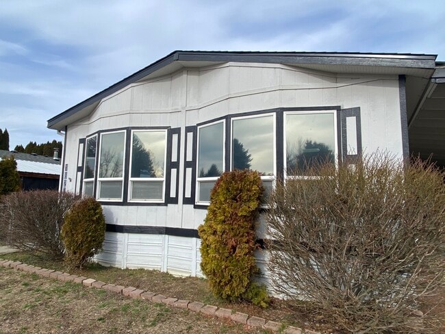 Photo - 1827 Westminster Ave