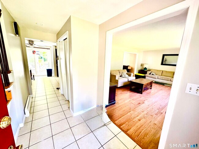 Photo - 31 Juniper Ln