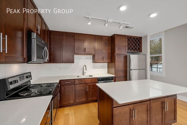 Photo - 412 E 13th St Unit 6