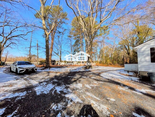 Photo - 8064 Crittenden Rd