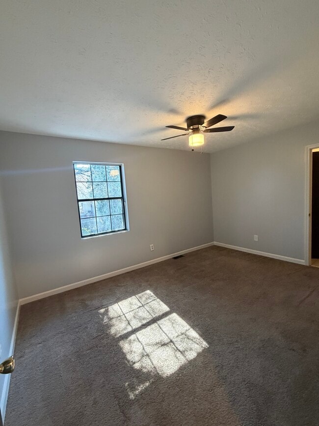 Photo - 1424 Springleaf Cir SE