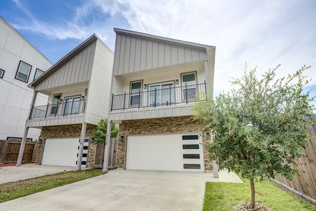 Photo - 7117 Tierwester St