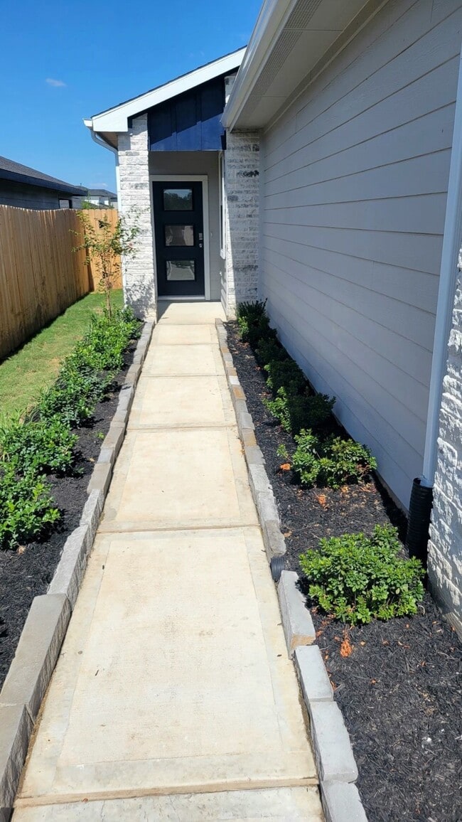 Photo - 2907 Stamford Hl Ln